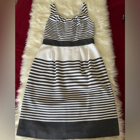 Banana Republic Textured Striped Scoop Neck Dress Black Combo Fit And Flare NWT - Picture 3 of 11